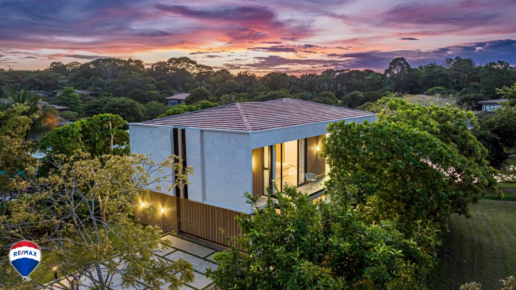 Homes for sale in Hermosa Beach Costa Rica