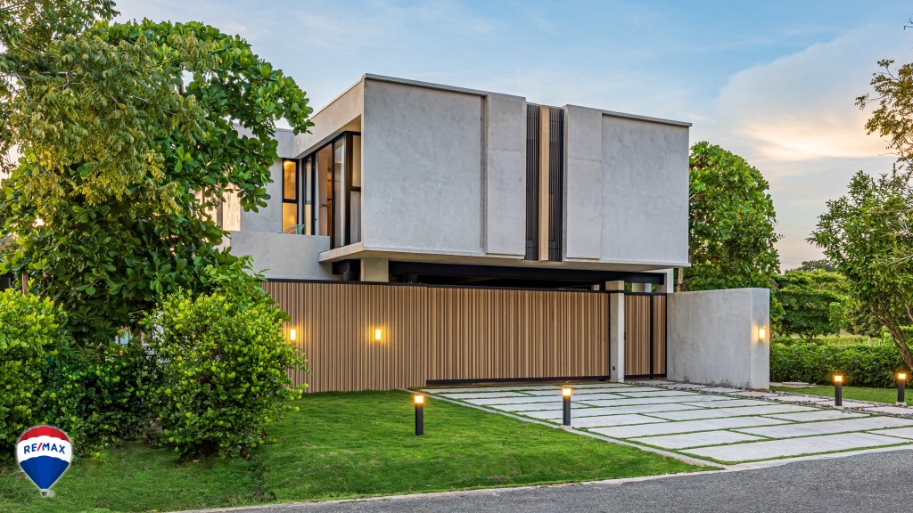 Homes for sale in Hermosa Beach Costa Rica