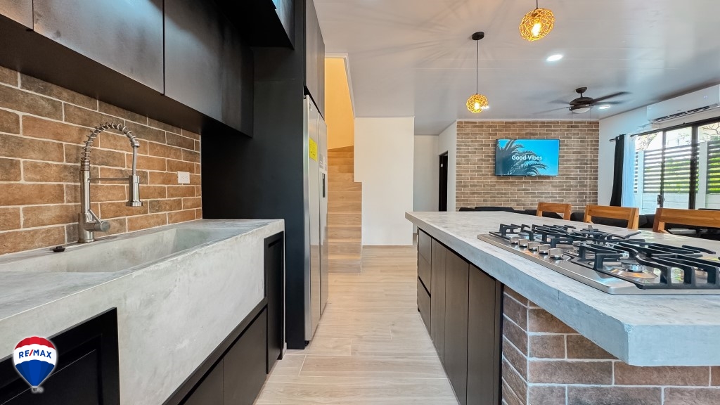 Homes for sale in Hermosa Beach Costa Rica