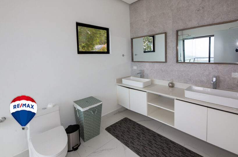 Homes for sale in Tarcoles Costa Rica