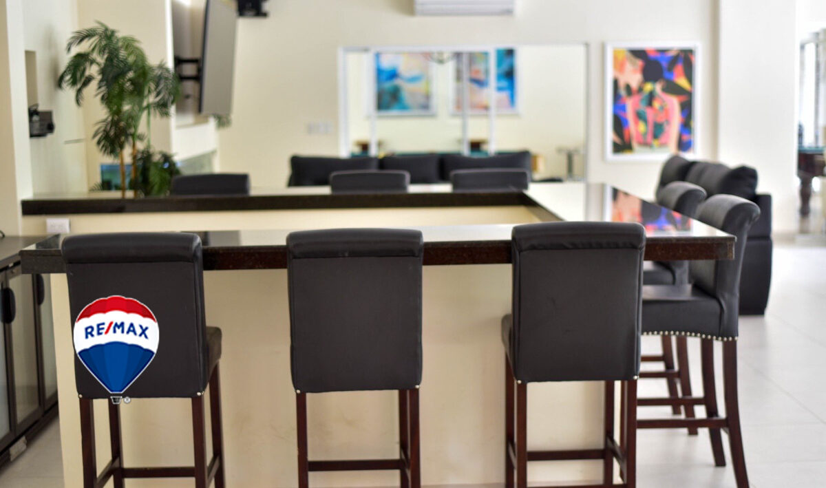 Hotel - B&B for sale in Herradura Bay Costa Rica