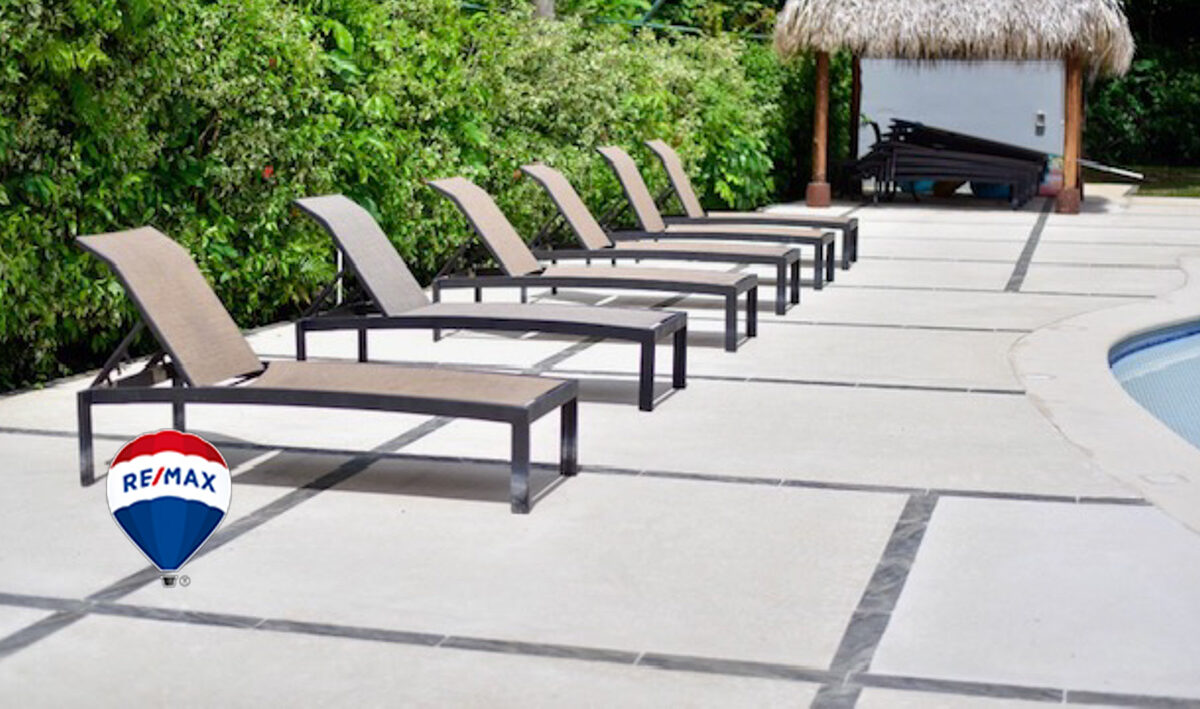 Hotel - B&B for sale in Herradura Bay Costa Rica