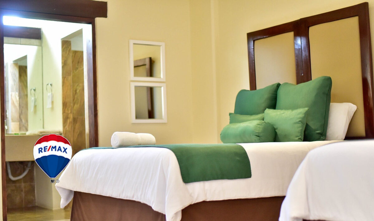 Hotel - B&B for sale in Herradura Bay Costa Rica