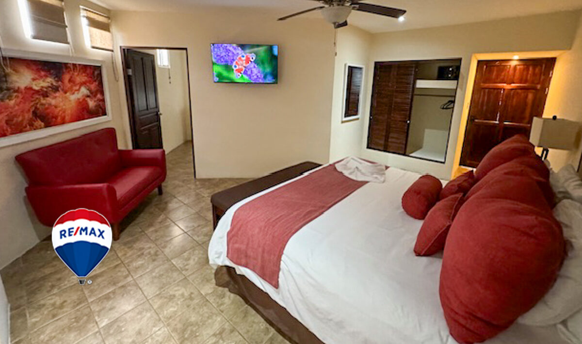 Hotel - B&B for sale in Herradura Bay Costa Rica