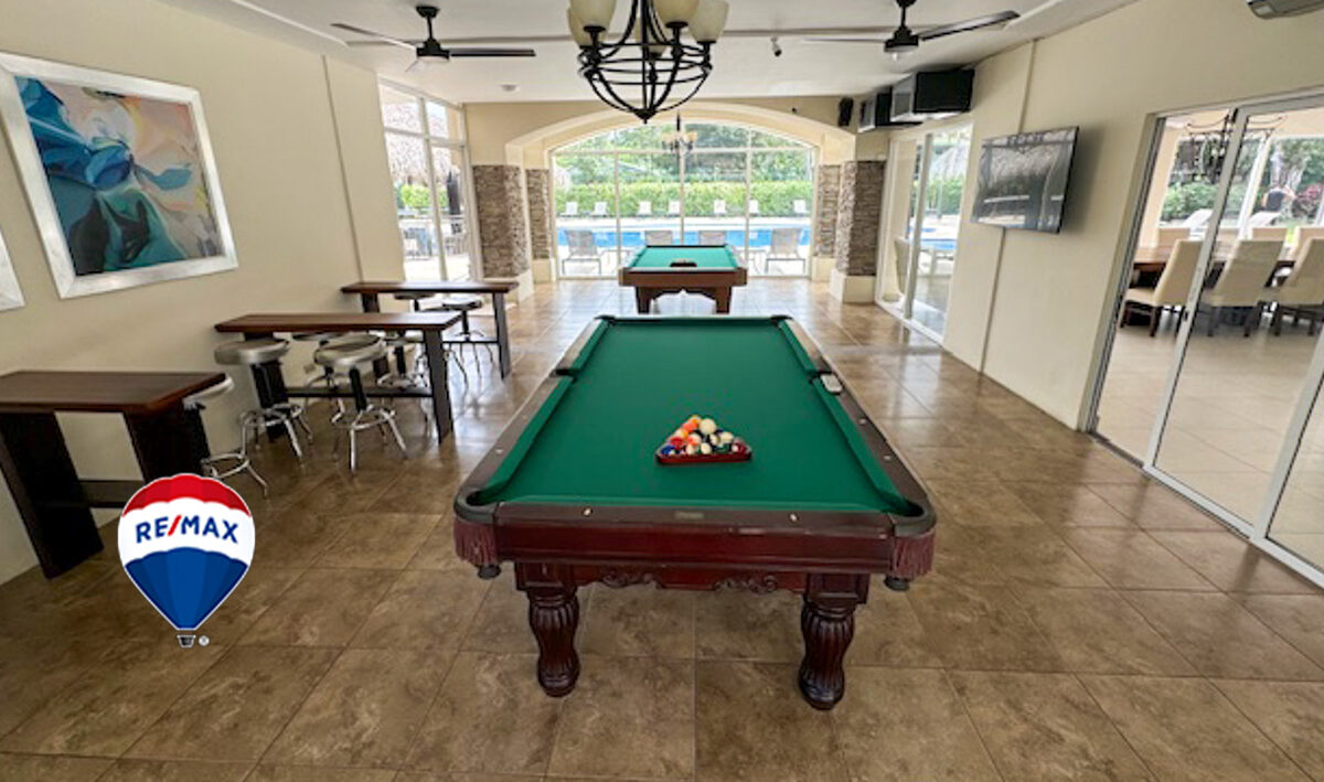 Hotel - B&B for sale in Herradura Bay Costa Rica