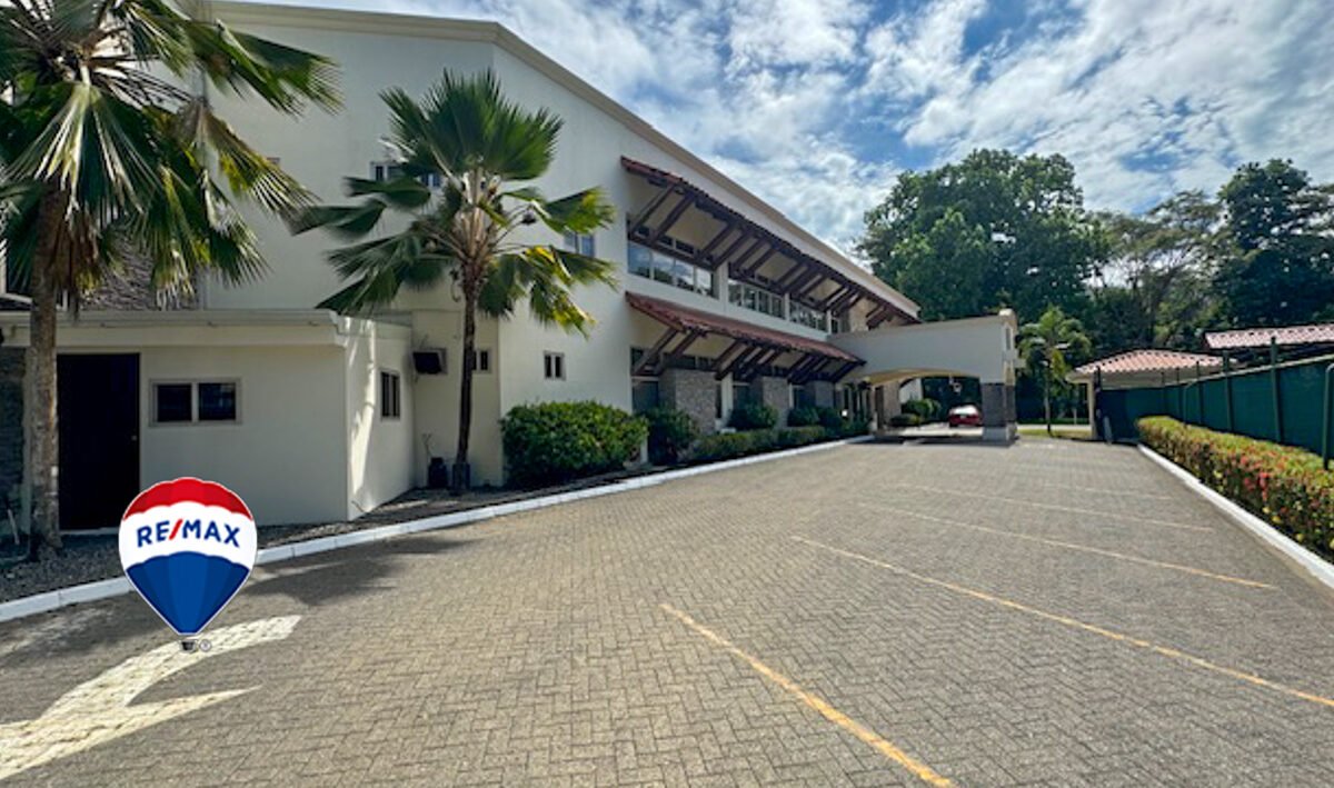 Hotel - B&B for sale in Herradura Bay Costa Rica