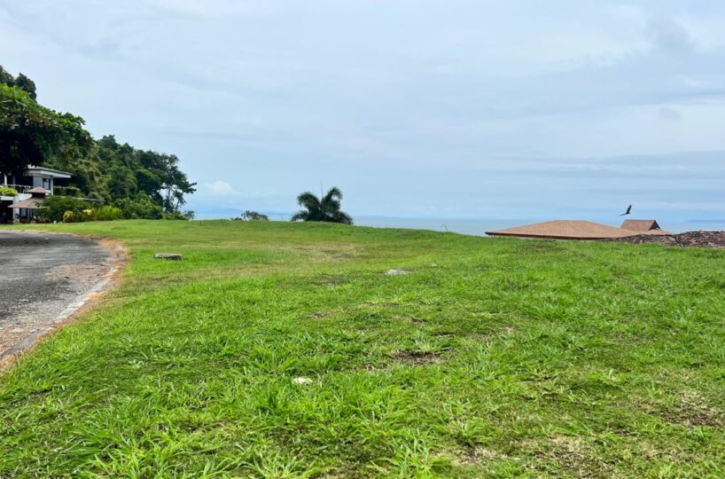 Building Lots for sale in Hermosa BeachHerradura BayPunta Leona Costa Rica