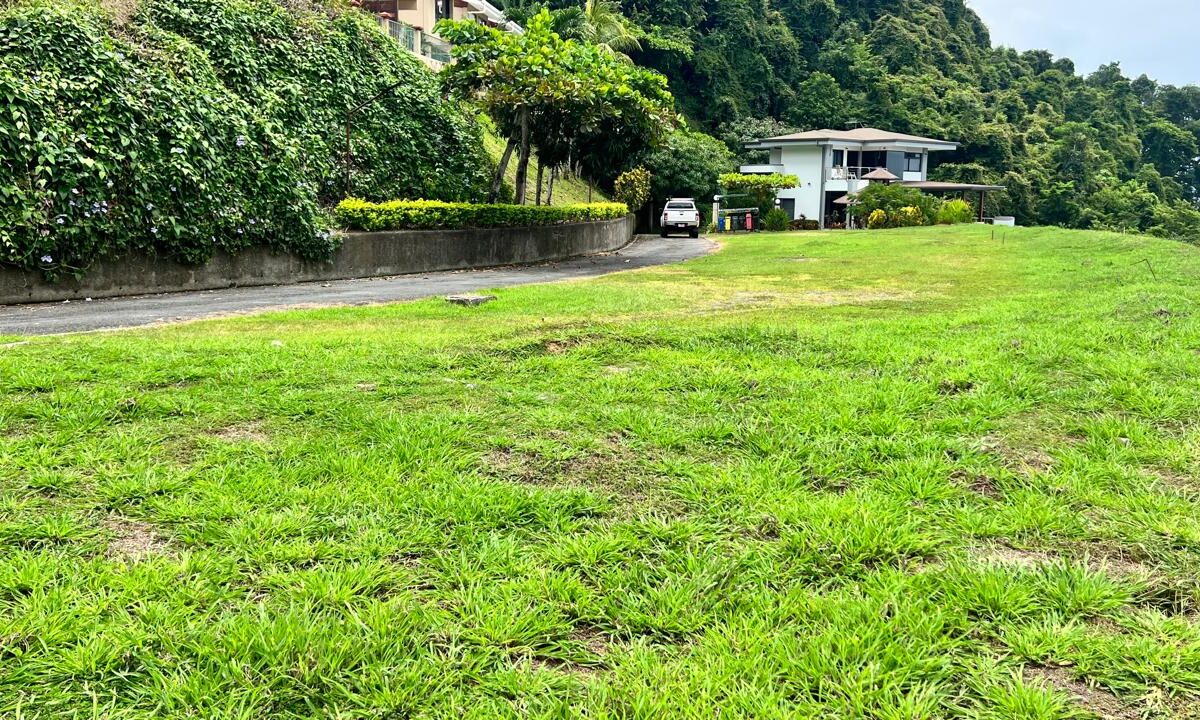 Building Lots for sale in Hermosa BeachHerradura BayPunta Leona Costa Rica