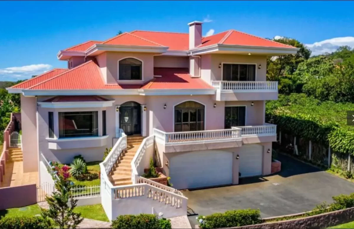 Serene Oasis Home in Grecia – Beauty and Tranquility Await