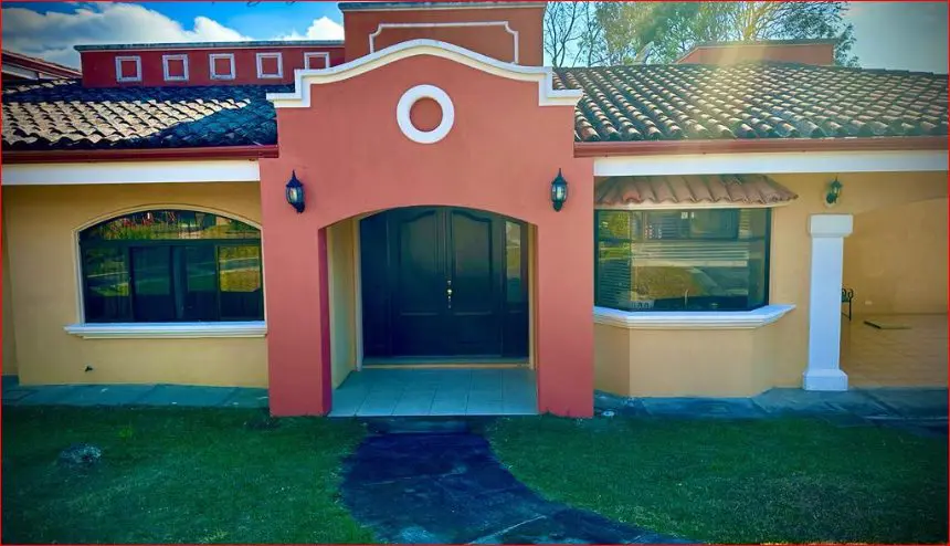 Spectacular house in San Isidro de Heredia 3/3