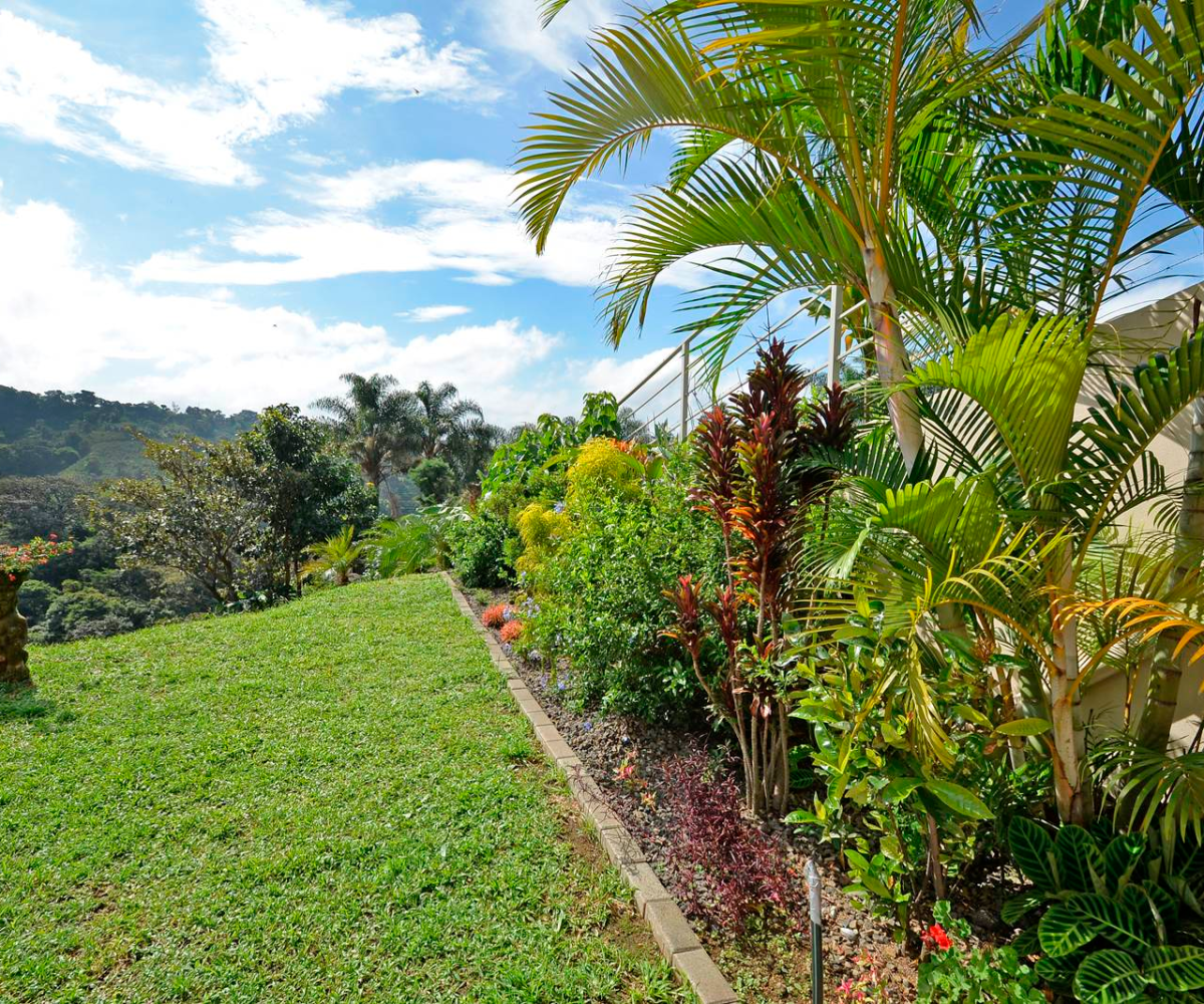 CommercialHomesHotel - B&B for sale in Grecia Costa Rica