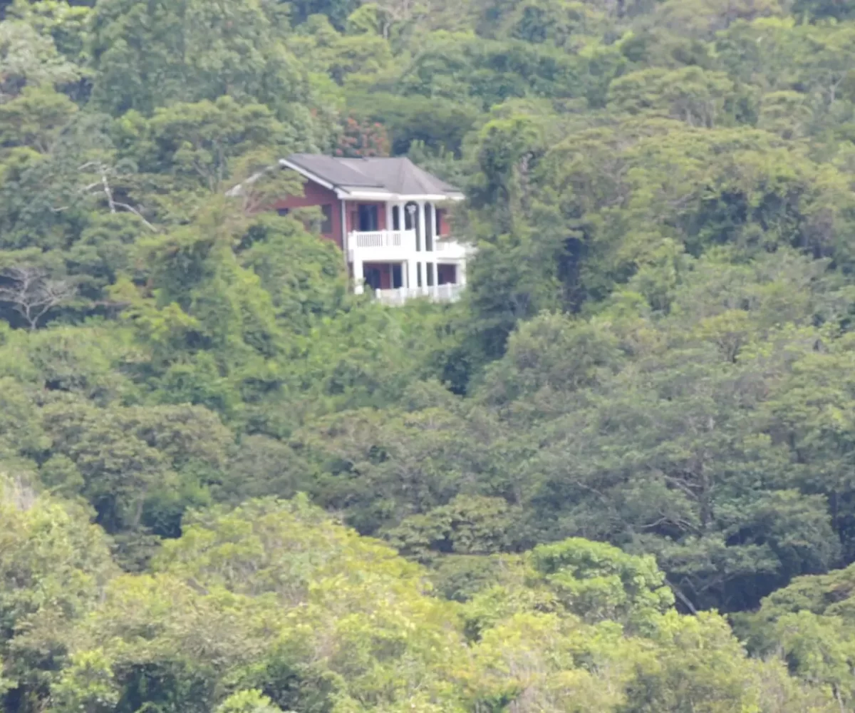 Homes for sale in Nuevo Arenal Costa Rica