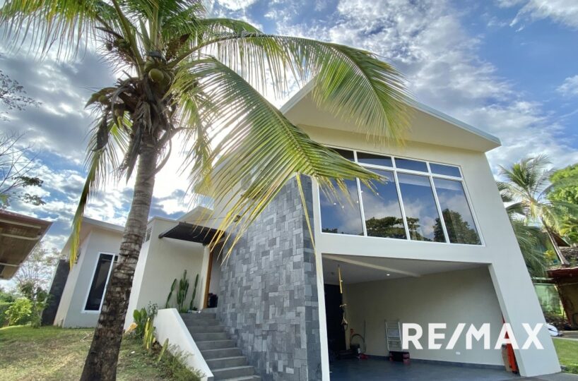 Homes for sale in Hermosa Beach Costa Rica