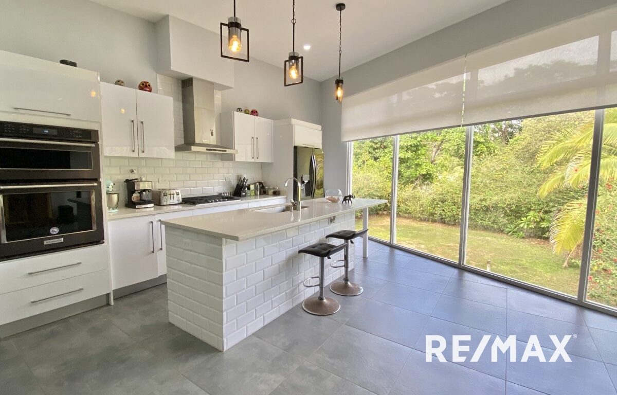 Homes for sale in Hermosa Beach Costa Rica