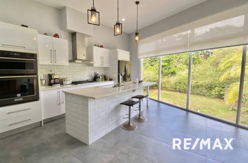 Homes for sale in Hermosa Beach Costa Rica