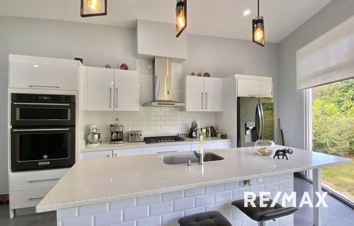 Homes for sale in Hermosa Beach Costa Rica