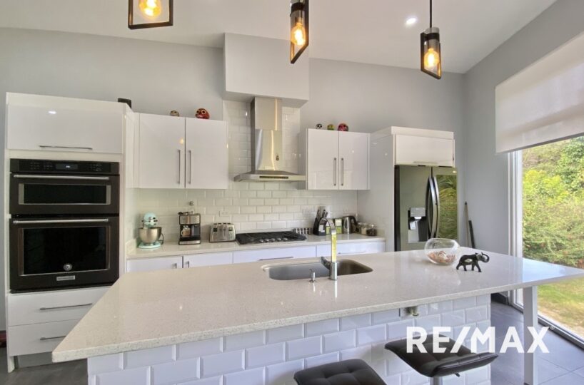 Homes for sale in Hermosa Beach Costa Rica