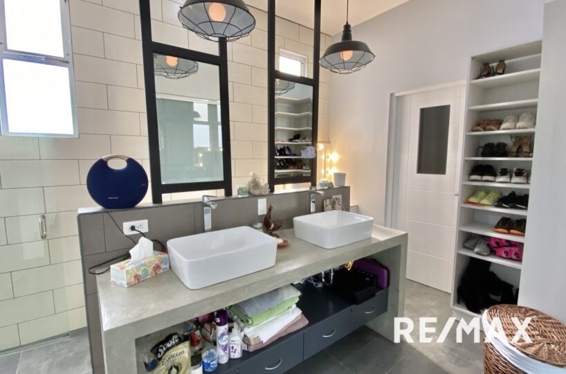 Homes for sale in Hermosa Beach Costa Rica