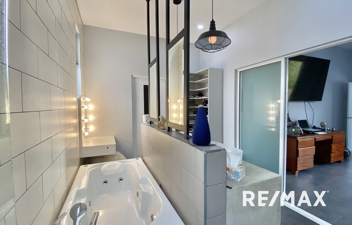 Homes for sale in Hermosa Beach Costa Rica