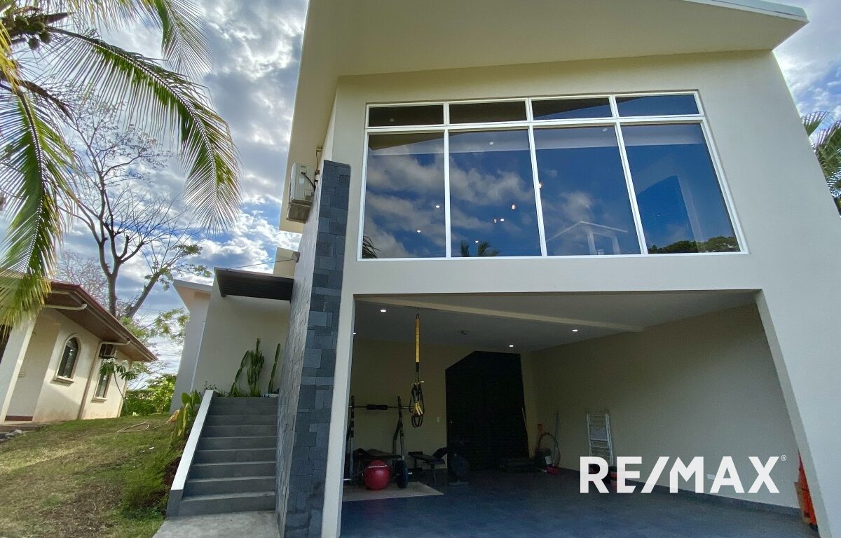 Homes for sale in Hermosa Beach Costa Rica