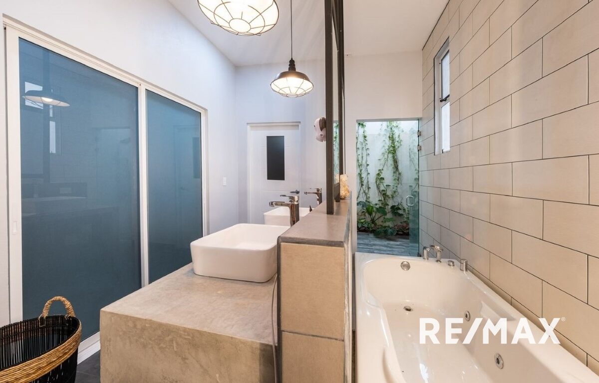 Homes for sale in Hermosa Beach Costa Rica