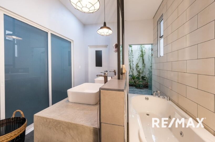 Homes for sale in Hermosa Beach Costa Rica