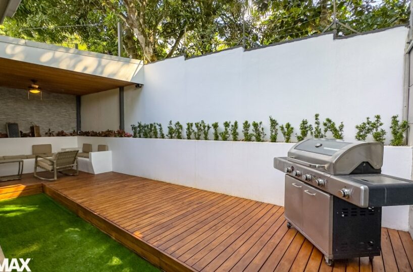 Homes for sale in Hermosa Beach Costa Rica