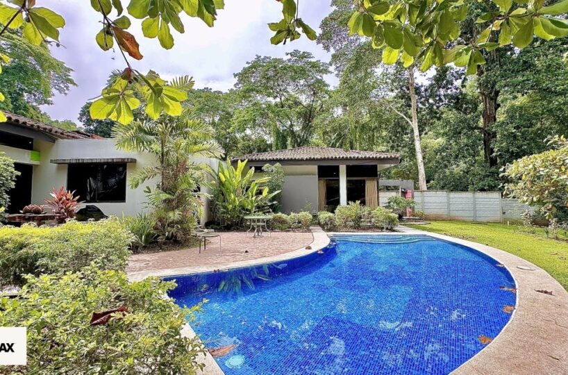 Homes for sale in Tarcoles Costa Rica