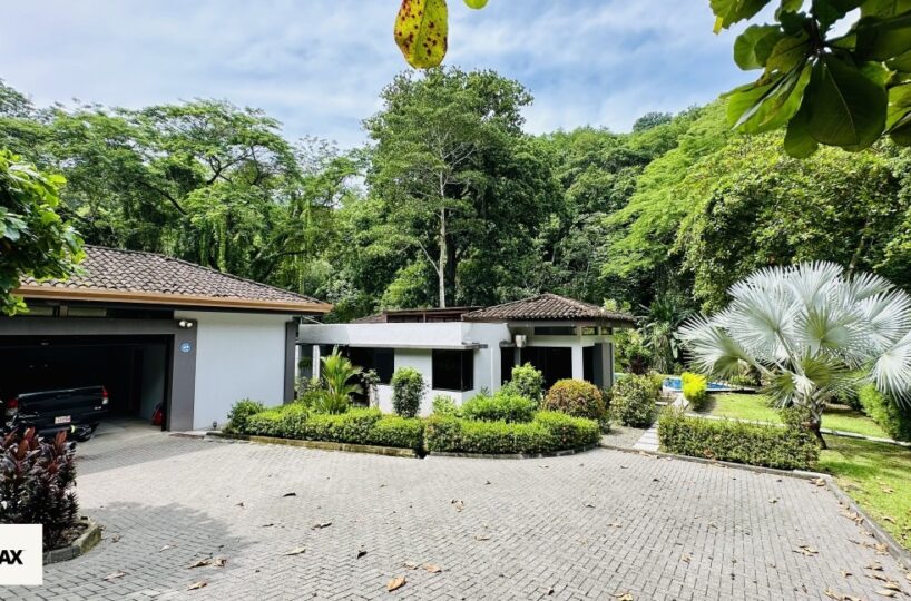 Homes for sale in Tarcoles Costa Rica