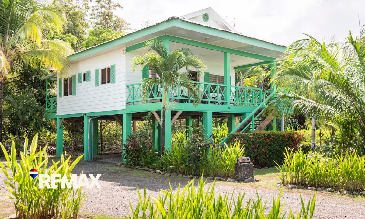 Homes for sale in Hermosa Beach Costa Rica