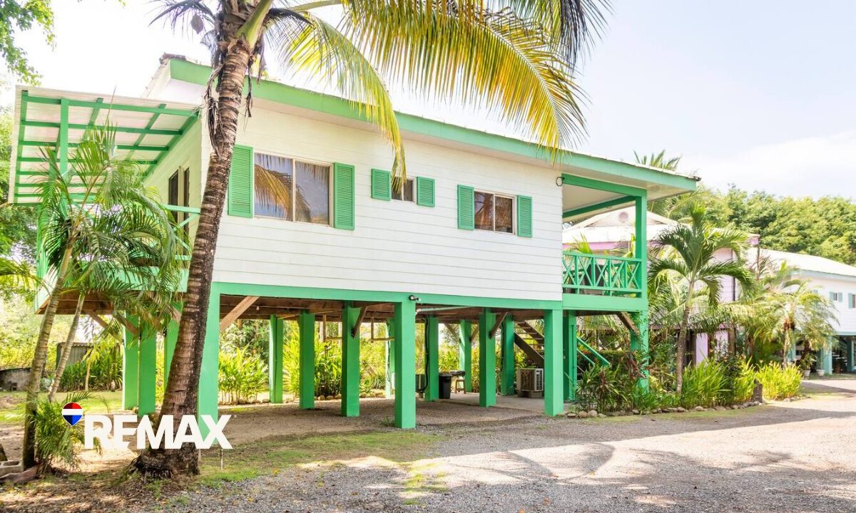 Homes for sale in Hermosa Beach Costa Rica