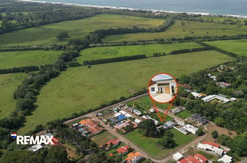 CondosHomes for sale in Hermosa Beach Costa Rica