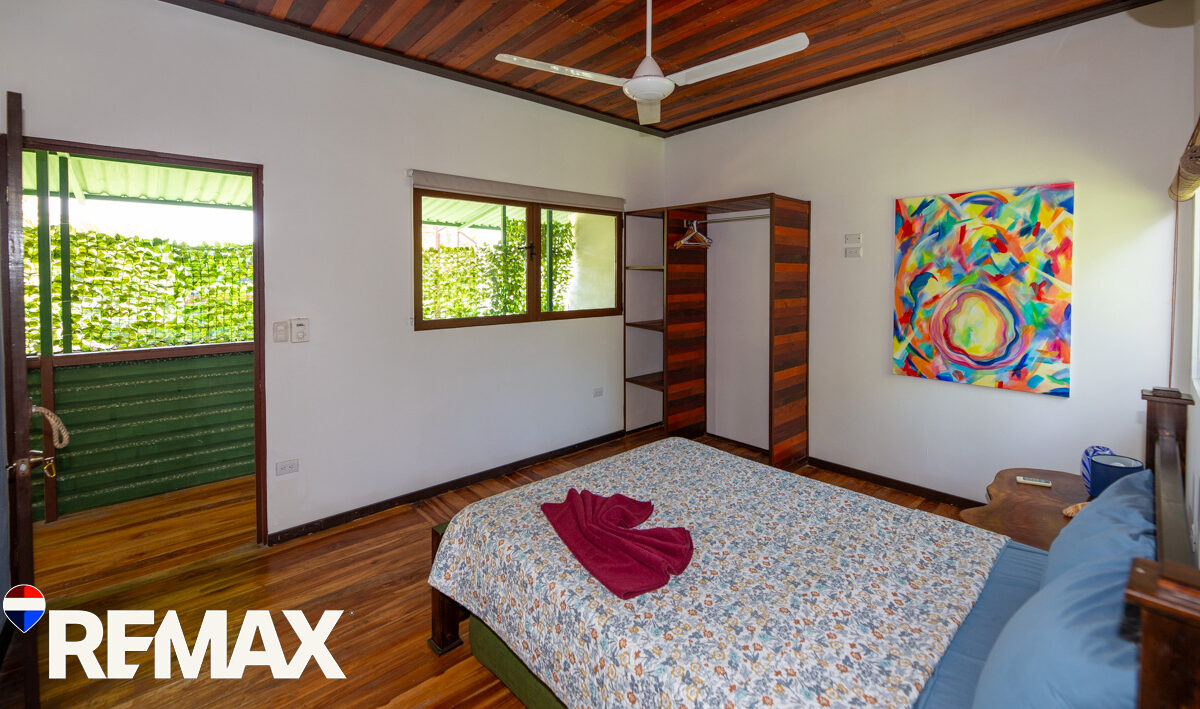 CommercialHotel - B&B for sale in Esterillos Costa Rica