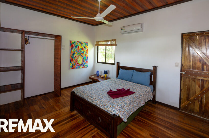 CommercialHotel - B&B for sale in Esterillos Costa Rica