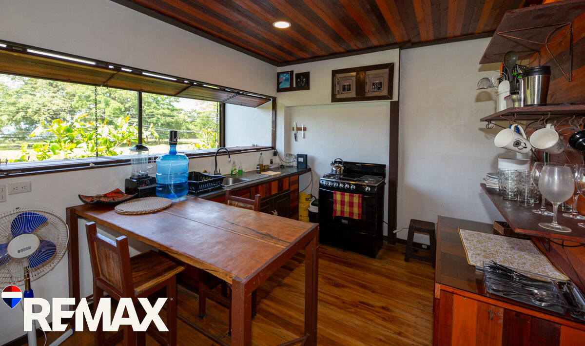 CommercialHotel - B&B for sale in Esterillos Costa Rica