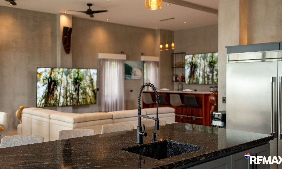 Homes for sale in Hermosa Beach Costa Rica