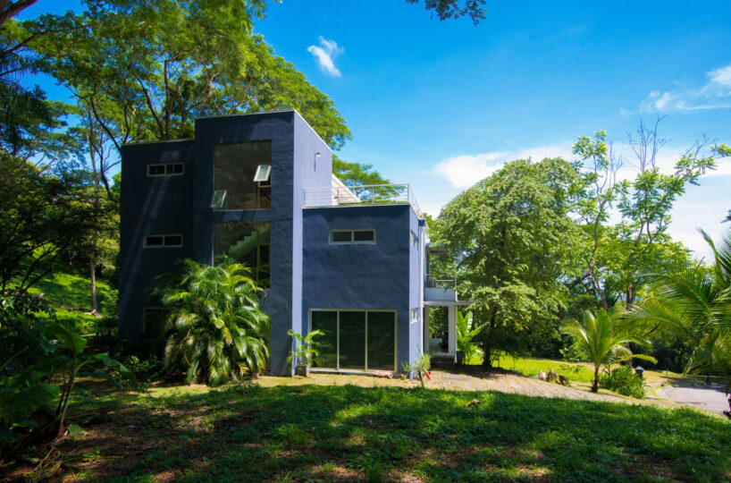 Homes for sale in Tarcoles Costa Rica