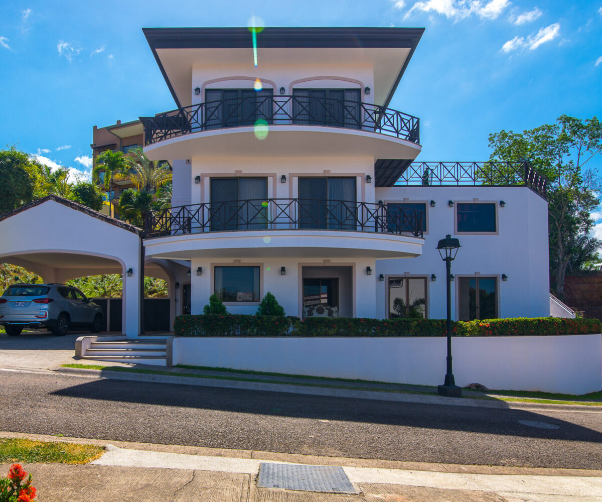 Homes for sale in Tarcoles Costa Rica