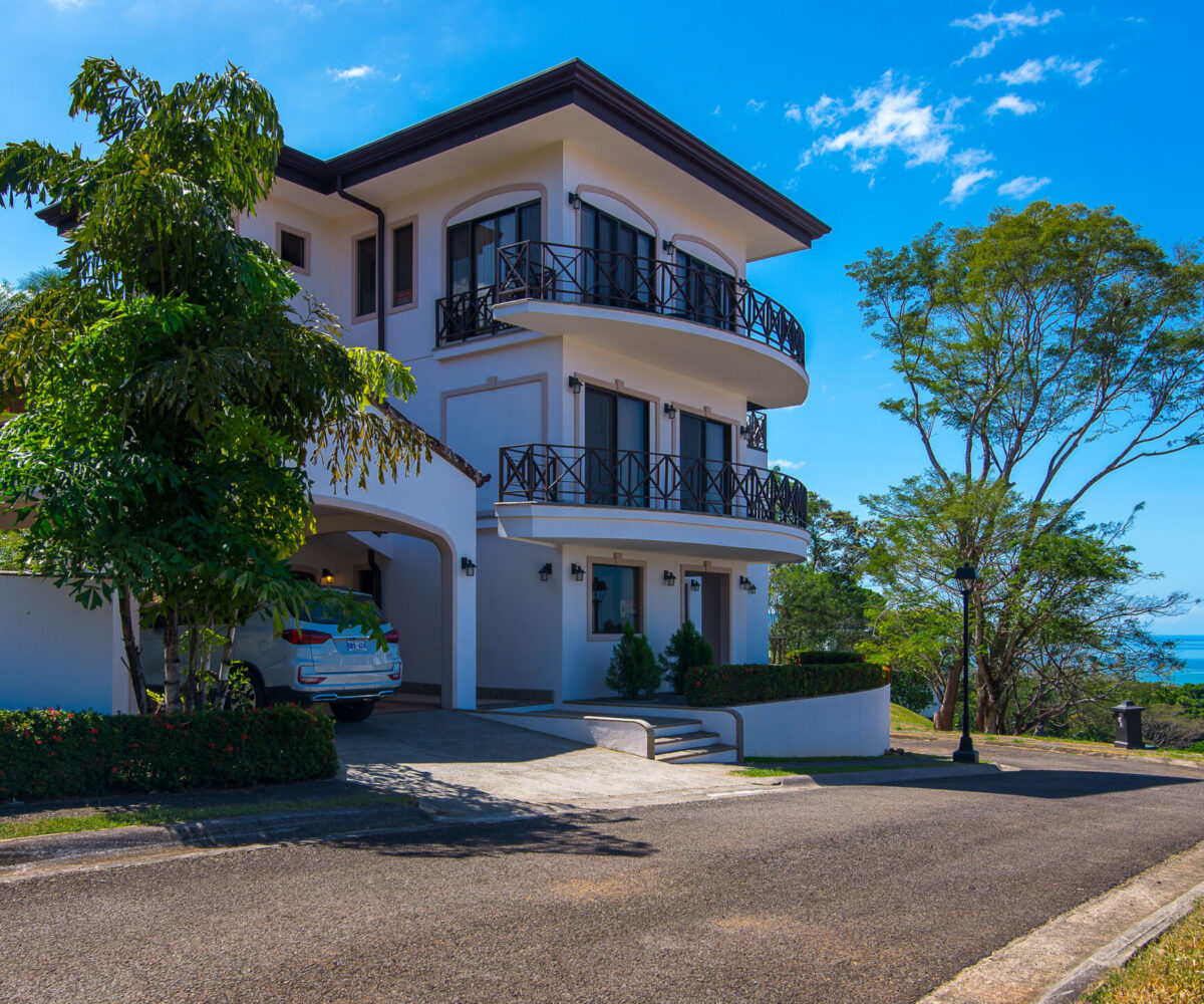 Homes for sale in Tarcoles Costa Rica