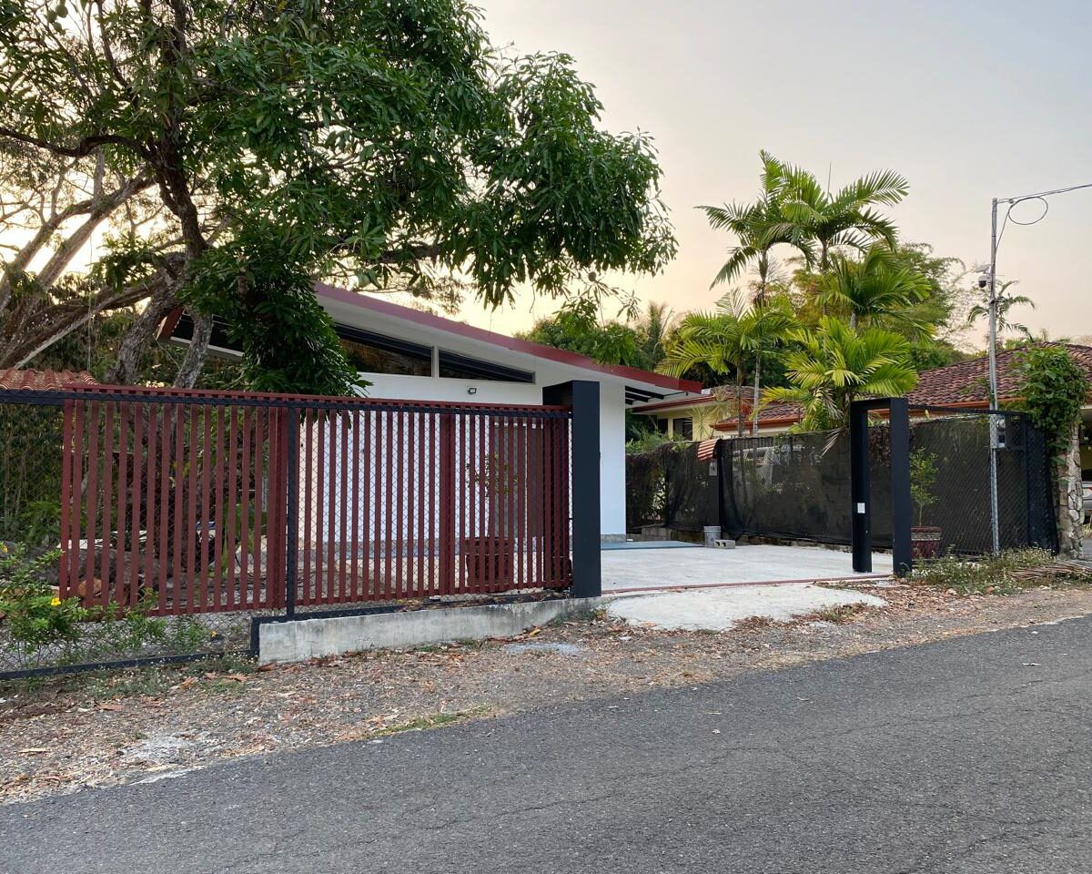 Homes for sale in EsterillosParrita Costa Rica