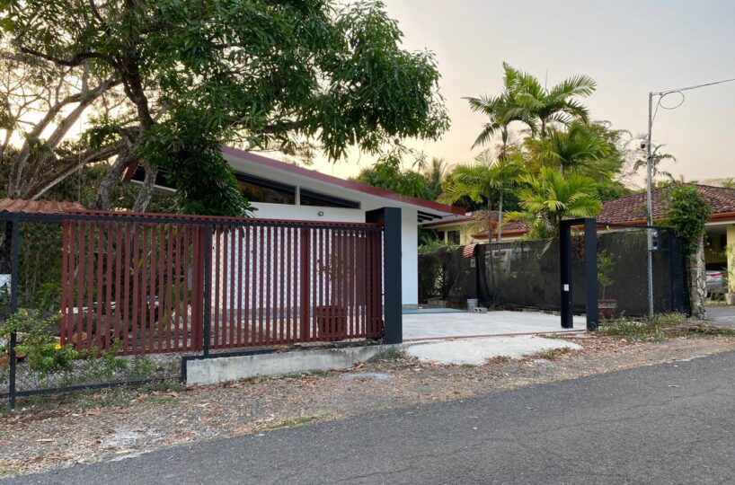 Homes for sale in EsterillosParrita Costa Rica