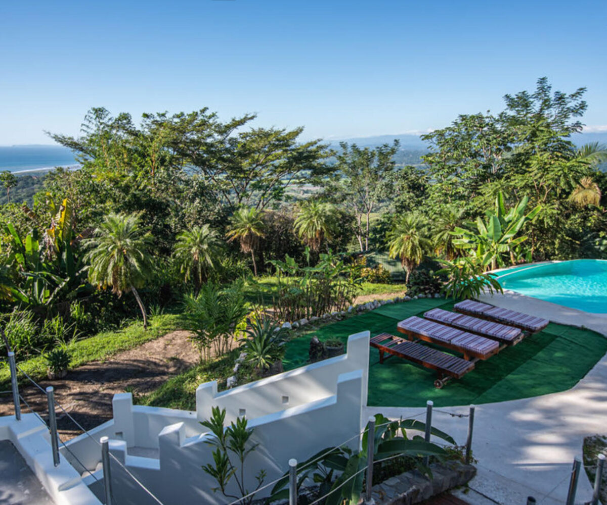 CommercialHotel - B&B for sale in Herradura BayTarcoles Costa Rica