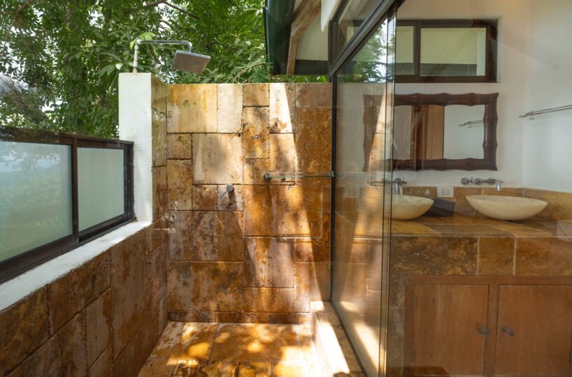 CommercialHotel - B&B for sale in Herradura BayTarcoles Costa Rica