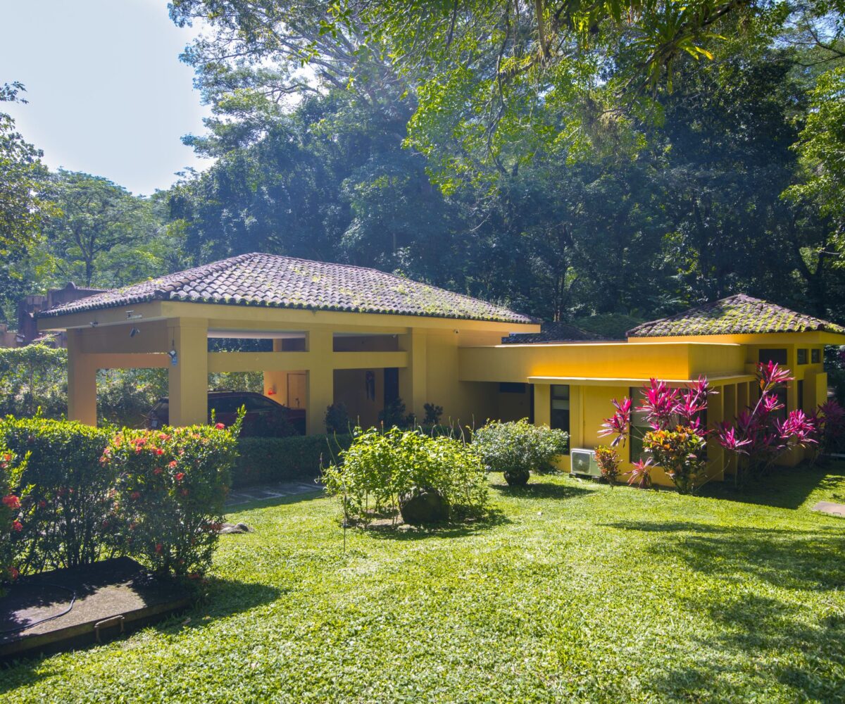 Homes for sale in Tarcoles Costa Rica
