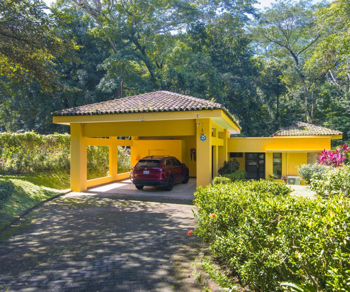 Homes for sale in Tarcoles Costa Rica
