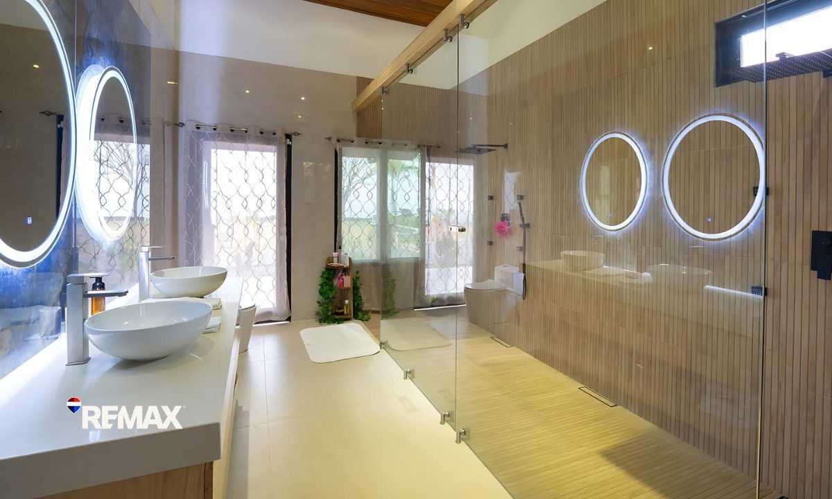 Homes for sale in Hermosa Beach Costa Rica