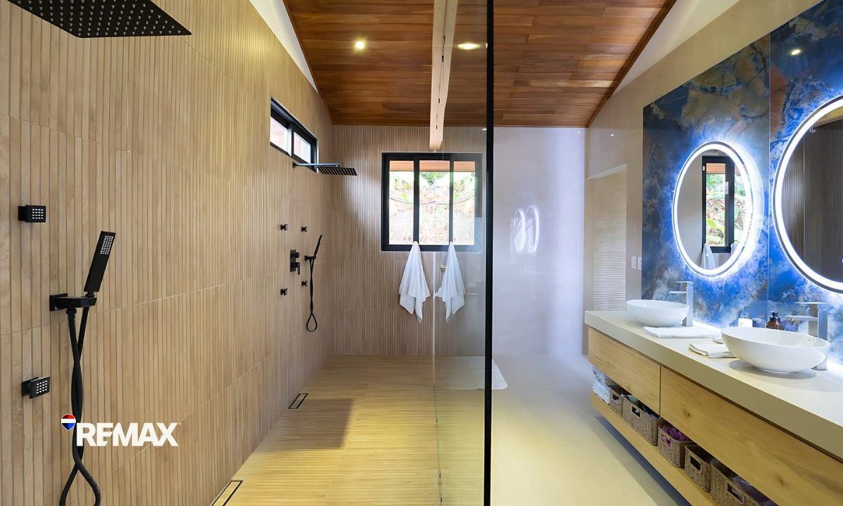 Homes for sale in Hermosa Beach Costa Rica