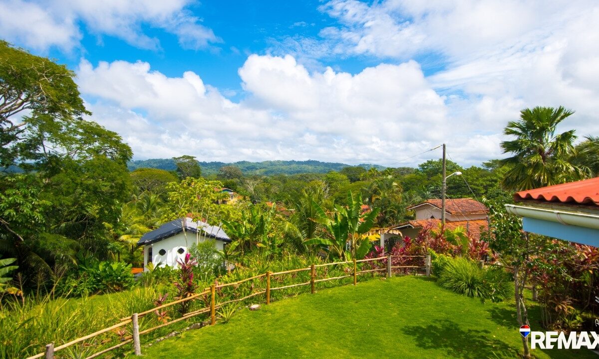 Homes for sale in EsterillosParrita Costa Rica