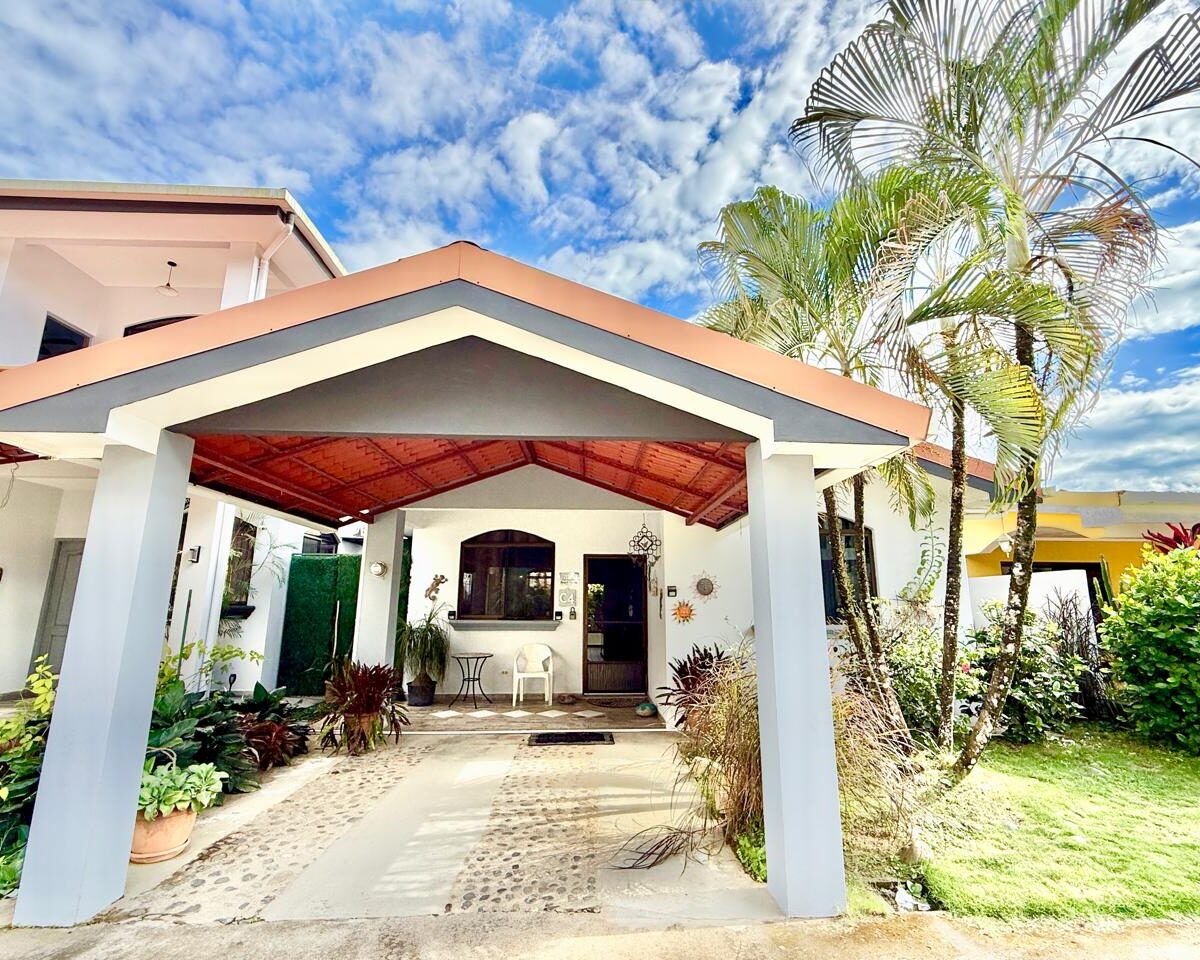 Homes for sale in EsterillosParrita Costa Rica