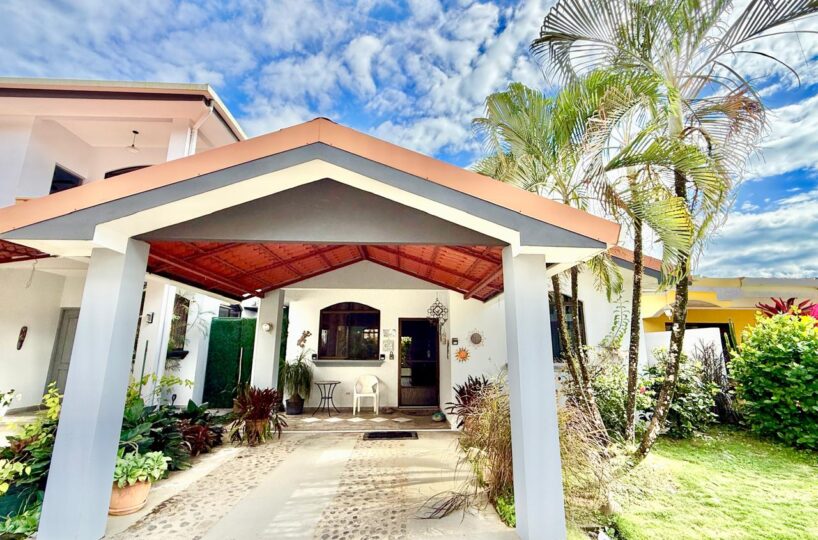 Homes for sale in EsterillosParrita Costa Rica